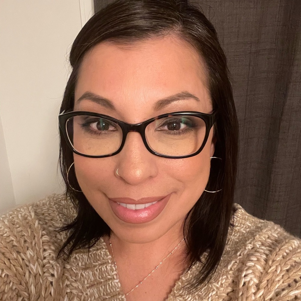 Meet your Posher, Cristine